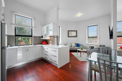 เบอนี่ซิตี้อพาร์ตเมนท์ (Burnie City Apartments) in เบอร์นี่