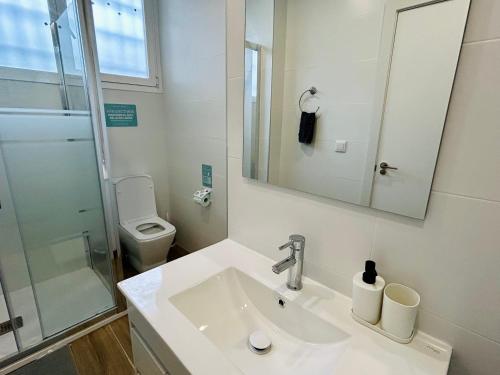 Shower, Rooms Chima in Hortaleza