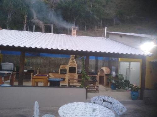 Chácara Canaã (Chacara Canaa) in Santa Rita De Žakutinga