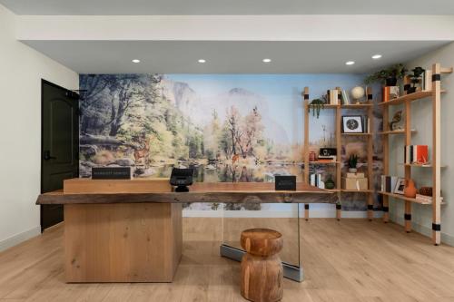 設施, 因內爾酒店-奧克赫斯特優勝美地-傲途格精選酒店 (The Inelle, Oakhurst Yosemite, a Tribute Portfolio Hotel) in 奧克荷斯特