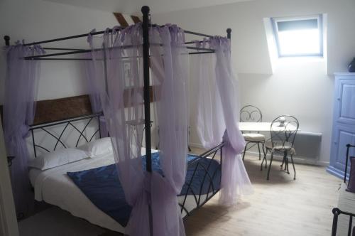 1 queen bed