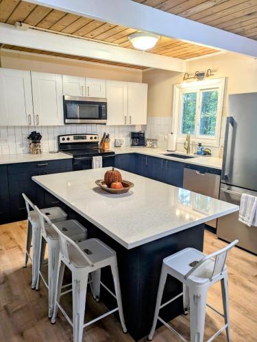 Crown Jewel Cottage in Gouldsboro, USA