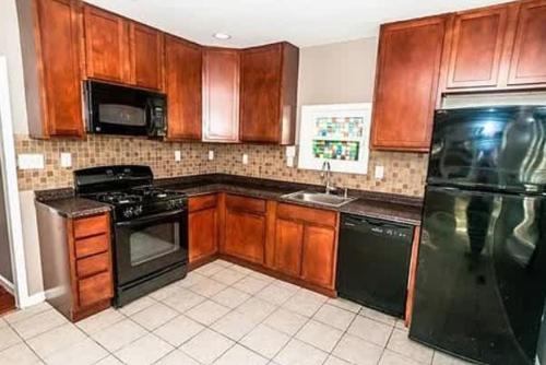107 Quaint Renovated Single Family 3 Bdrm House in South River