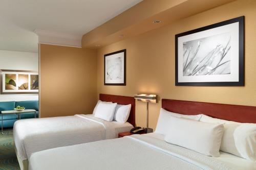 Queen Suite with Two Queen Beds