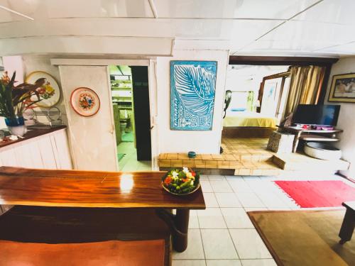 Tampilan eksterior, Rumah 75 m² dengan 2 kamar tidur dan 1 kamar mandi pribadi di Maharepa (Fare Bamboo avec PALAPA et piscine partagée) in Maharepa