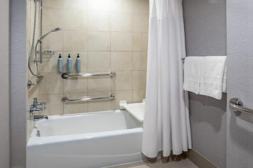 King Room image 8