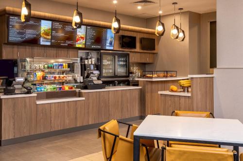 Courtyard by Marriott Times Square West - image 9