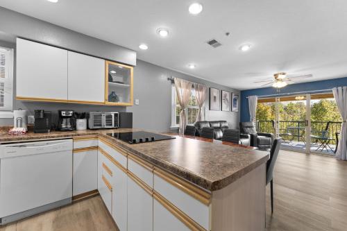 HHB-B101 Sunset Sanctuary condo in Branson, USA