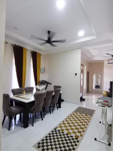 FIYA ViLA HOMESTAY in كيتيريه