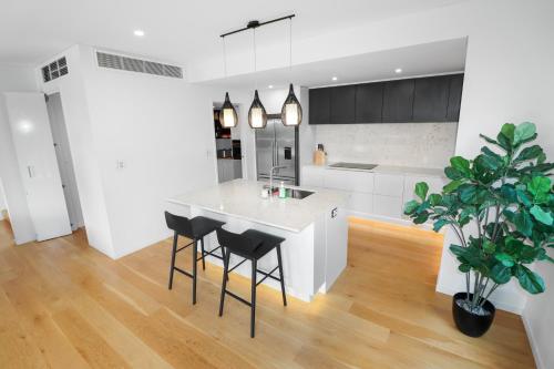 Orakei Oasis l Quality 3 Bed House inc Views in 奧拉基