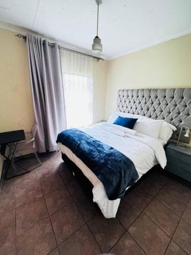 Grey shade Grey shade