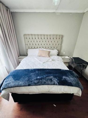 Grey shade Grey shade