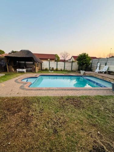 Grey shade Grey shade