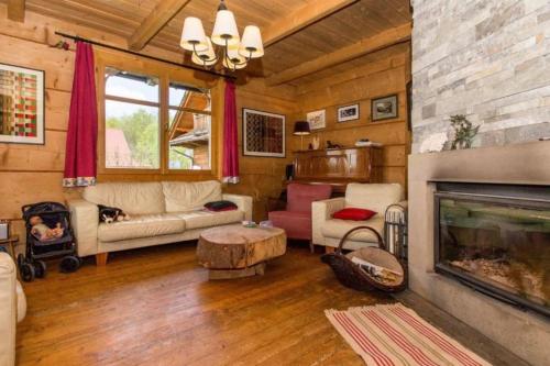 Holzvilla Nähe Krakau (Holzvilla Nahe Krakau) in 克日茲華克茲卡