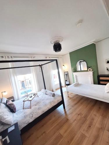 Home For Your Belfast Escape!