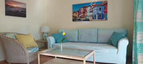 One-Bedroom Apartment image 9