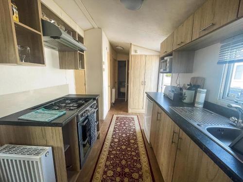 Exterior view, Homely 8 Berth Caravan In Essex, At Steeple Bay Ref 36046E in Steeple