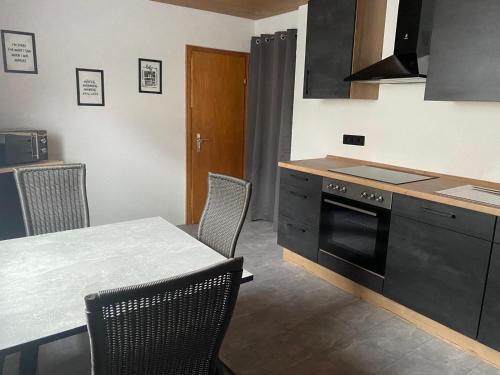 Kitchen, Ferienwohnung Furst in Ehringshausen