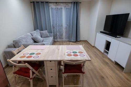 Przestronny apartament w Sosnowcu, miejsce parkingowe w hali garażowej (Przestronny apartament w Sosnowcu, miejsce parkingowe w hali garazowej) in سوسنوفيتش