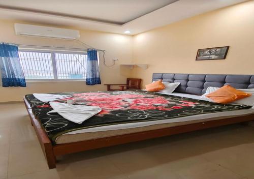 Deluxe Double Room with River View image 2