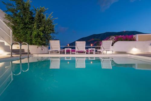 White Cave Private Villa - image 5