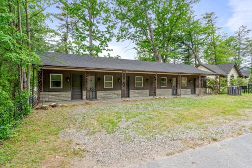 Waterfront 2 bedroom at squam (Suite 11) - image 10