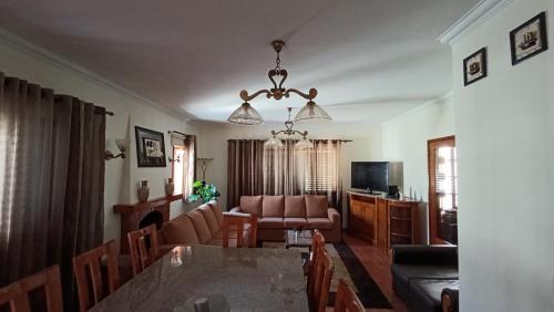 Orion Guest Villa Casais in โลว์ซาดา