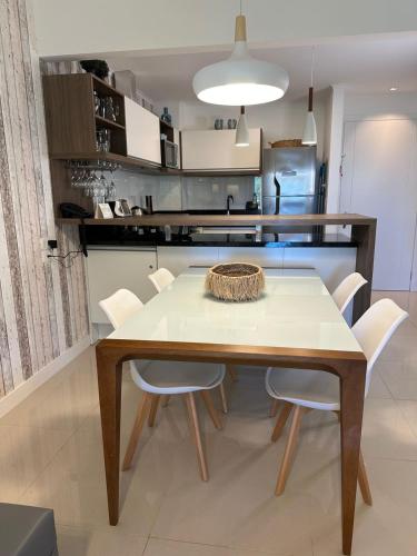 One-Bedroom Apartment image 6