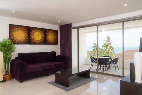 Superior One-Bedroom Apartment image 9
