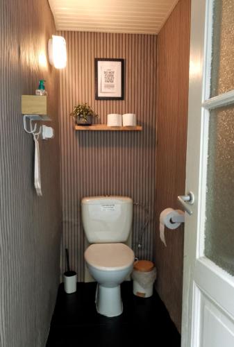 Room with carparking, bicycles and small breakfast, Bruges (photo 2)