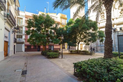 Valencia Home - image 7