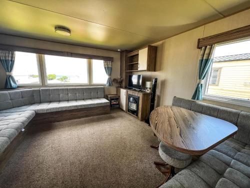 Brilliant 8 Berth Caravan At Reighton Sands Holiday Park, Haven Ref 61053Rc Brilliant 8 Berth Caravan At Reighton Sands Holiday Park, Haven Ref 61053Rc