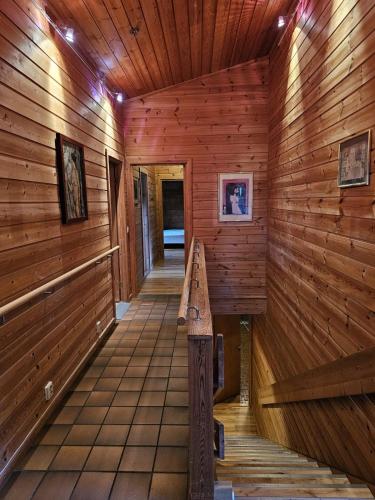 Private room - 4 in a luxury villa CHALET STYLE in เวสเตร โอเกร์