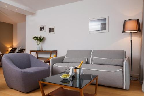 Residence by Vestibul Palace - image 2