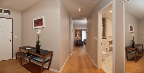 Residence by Vestibul Palace - image 7