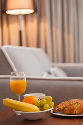 Residence by Vestibul Palace - image 12
