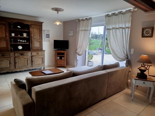 2 bedrooms, 4 beds