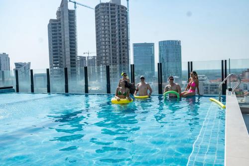 Suite tecnológica y moderna