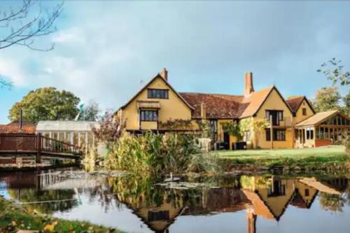 Potton Hall, Saxmundham