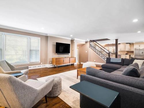 Shaker Prestige - 4 000 sq ft - Calm and Quiet in Beachwood (OH)