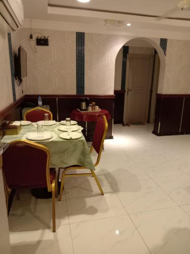 Restaurant, AAA Hotel Apartments in Seeb (Muscat)