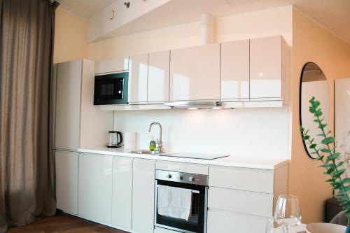 Stylish 11th-Floor Sea View Stay Stylish 11th-Floor Sea View Stay