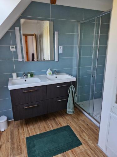 Bathroom, Lochkov 53 in Prague 16