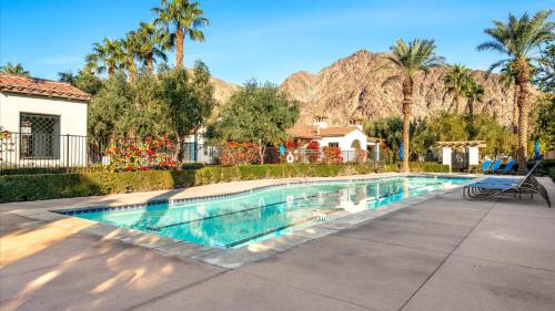 LV034 Cozy Upstairs Legacy Villas Suite in La Quinta, USA