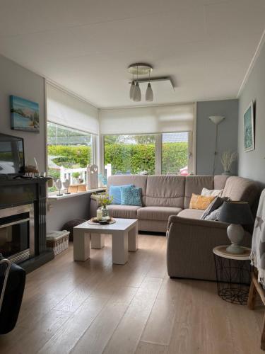 Bungalow Scheldezicht in Zeeland dicht bij zee, Scherpenisse (foto 3)