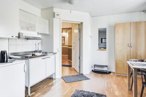 廚房, Sofia Lägenhetshotell (Sofia Lagenhetshotell) in 克里斯蒂安斯塔德