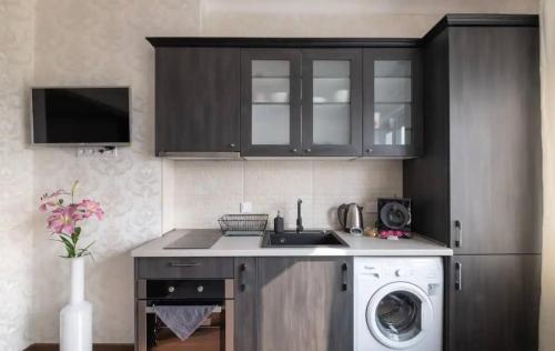 Budget Stay in City Center near NDK, Sofia (photo 7)