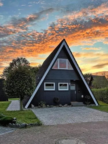Nur-Dach-Haus am Alfsee in Rieste, Deutschland