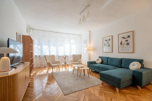 Modern and Calm 2BDRM Apt in City Centre, Sofía