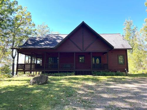 Welcome to Bear's Den Lodge - image 6
